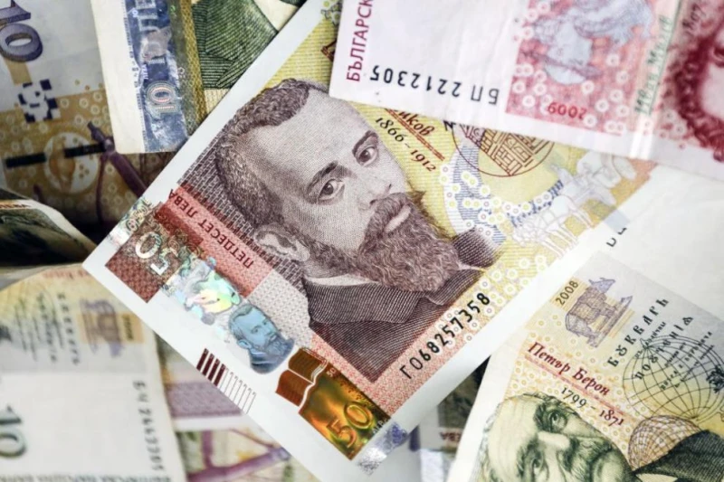 Над 70% работят в сектори, в които заплатите са по-ниски от средната