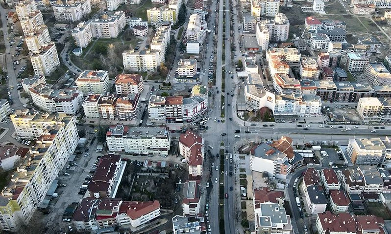 Двустайни апартаменти в панелен 40-годишен блок струват над 100 000 лева