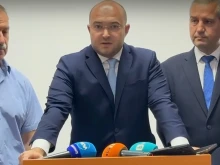 Петима са задържани за зловещия случай с домовете за възрастни хора, днес им повдигат обвинение