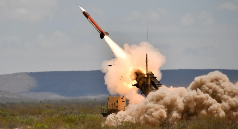 Defense Express: F-16, Mirage или Patriot - С какво може да бъде свален Су-35 и защо е толкова трудна цел