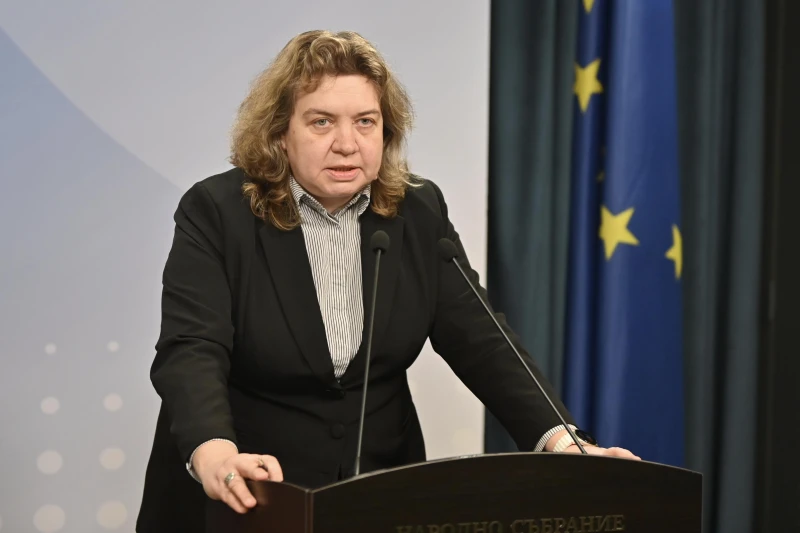 Наталия Киселова е в Албания