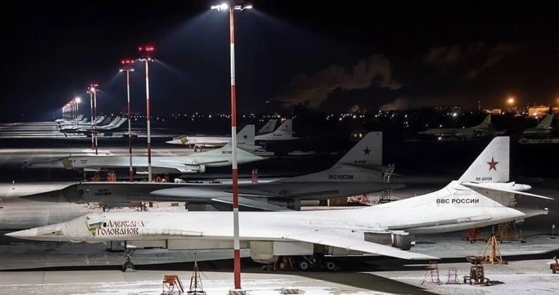 MWM: Русия премества останали те си бомбардировачи Ту-160 колкото се може по-далеч от Украйна