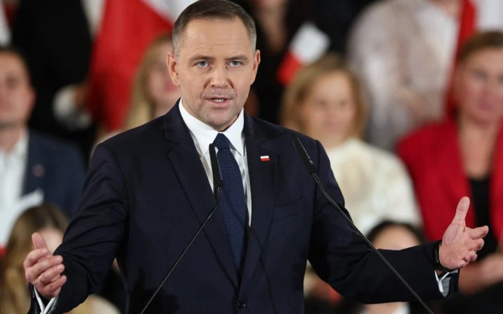 Новоизбраният полски президент Навроцки иска да поддържа добри отношения с Орбан