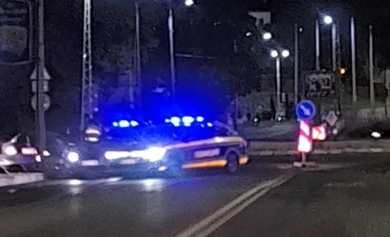 БМВ се е забило в стълб до Водната палата