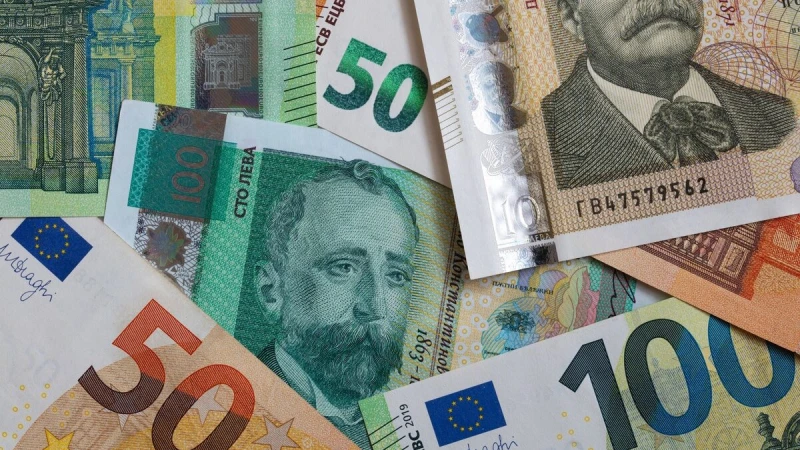 Обменни бюра продават еврото на по-висок курс