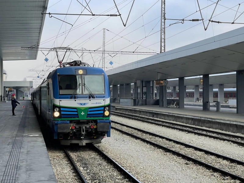 БДЖ пусна в движение още три локомотива "Смартрон"