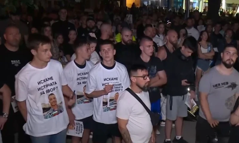 Във Варна блокираха улици заради смъртта на Явор Георгиев