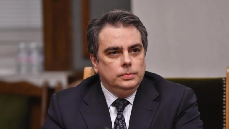 Фейсбук изтри Асен Василев