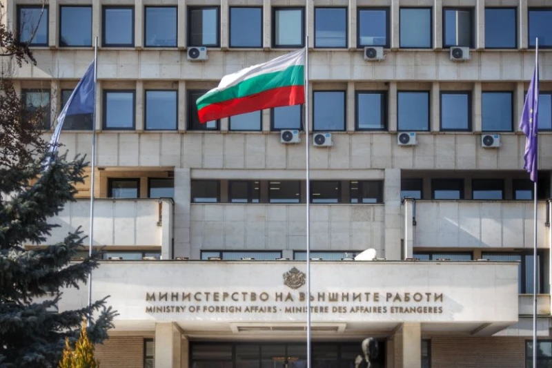 МВнР: Дълбоко сме натъжени от самолетната катастрофа в Индия