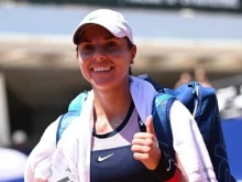 Виктория Томова излиза на корта в Берлин по обяд