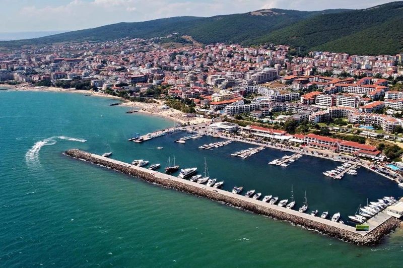 Жена се удави в морето на Свети Влас, където водата е до коляното