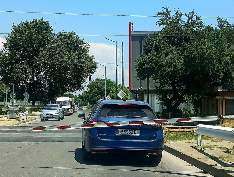 Пловдивчанка: Свири жената на бариерата