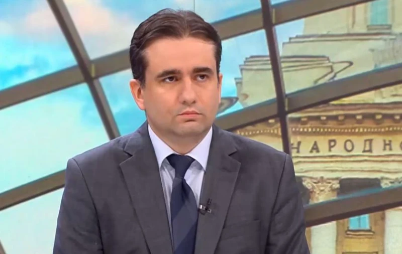 Божанов: Със сигурност заявка на Радев е да капитализира всички недоволства