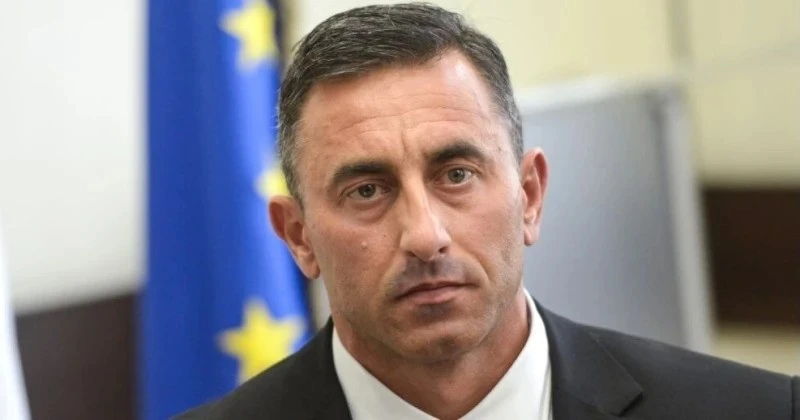 Увеличиха заплатата нa Румен Спецов
