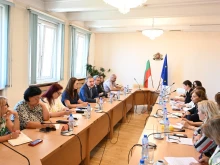 След среща с Гуцанов: Общините ще посочат сгради, подходящи за нови домове за възрастни