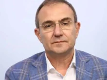 Министър Гуцанов: Отваряме процедура за закупуване на 250 електромобила от общините за социални услуги