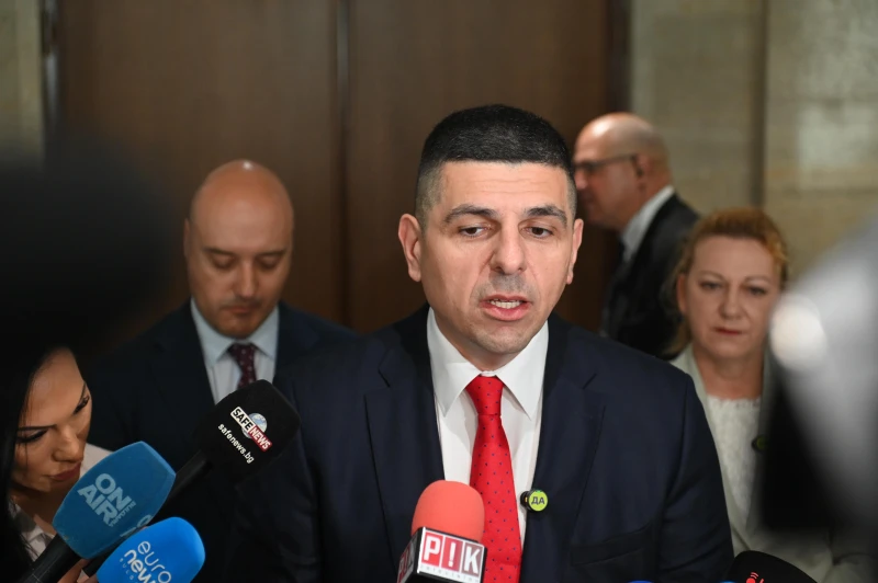 ДБ: Няма да разцепим коалицията за кефа на Борисов и Пеевски