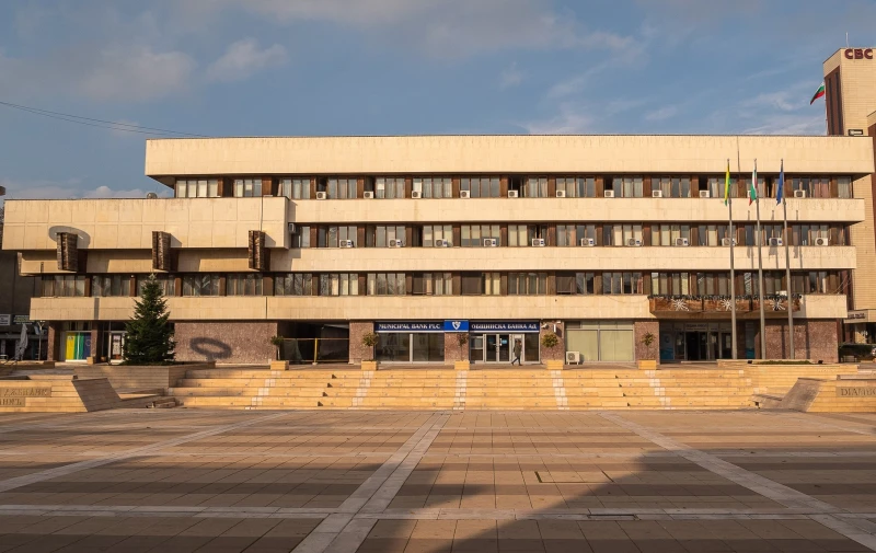Започва подготовката за цялостна модернизация на сградата на Община Ямбол