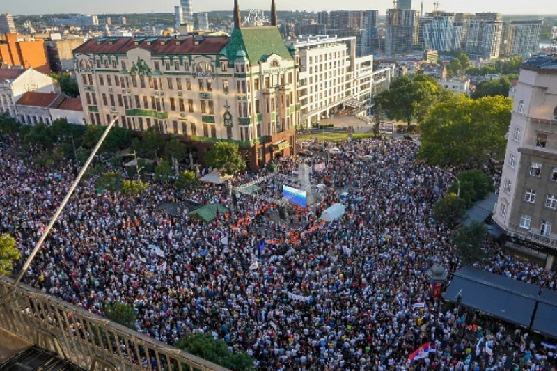 МВнР с предупреждение заради мащабен протест в Сърбия