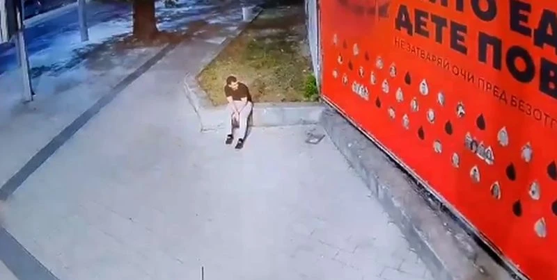 Прокуратурата търси хулигана, който скъса плаката на Сияна в Пловдив