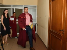 Съдът решава дали да остави в ареста Никола Барбутов в ареста