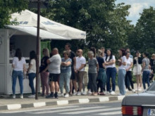 Сладолед за жълти стотинки предизвика фурор сред хората, редят се на опашки