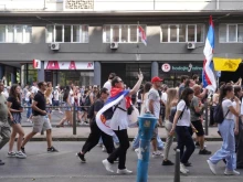 Десетки хиляди студенти се събират на масов протест в Белград срещу Вучич