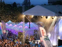 TEEN BOOM FEST '25 Бургас идва със звездни нови водещи