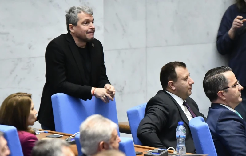 Тошко Йорданов се извини за думите си: Дълбоко уважавам всички хора в бели престилки в България