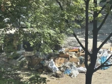Пловдивчанка: Засрамете се! Казанът за боклук не е декорация