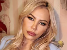 Камелия показа дома си