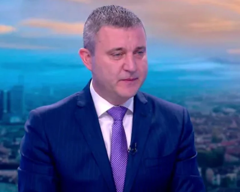 Владислав Горанов: И вашите внуци да намерят някъде вашите левове, ще могат да ги занесат в БНБ и без такса да ги обменят