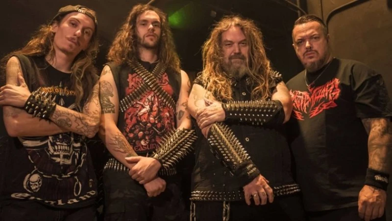 ����� ������� Cavalera �� �������� � �����