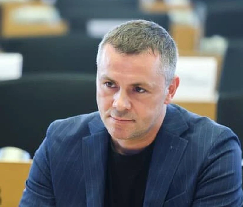 Христо Петров: Всеки вика "махам се". Къде се махаш - в еврозоната