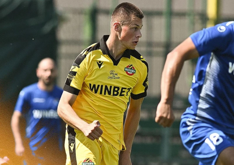 Ботев Пловдив и Марица завършиха 1:1
