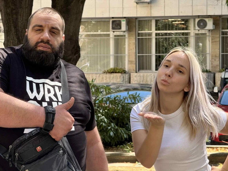 Емили Тротинетката с първо интервю, след като се оперира и стана жена