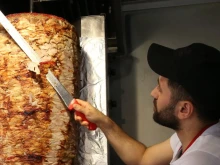 Нация на дюнера: По 2600 поръчки на ден в България