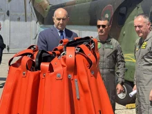 Държавният глава се запозна с готовността за гасене на пожари от въздуха