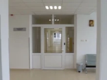 Млада родилка се оплака от грубо отношение, обиди и шамари в болница