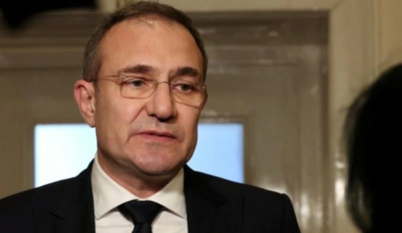 Гуцанов: Пенсиите и заплатите няма да намалеят, а ще се превалутират и ще се закръглят в полза на хората