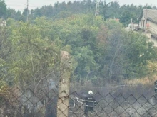 Огън пламна във вилна зона около Хасково, но много бързо беше локализиран
