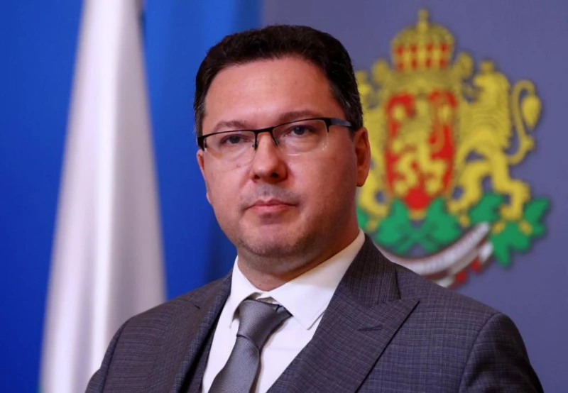 Митов: Пожарът в Бургаско е предизвикан от горене на боклук