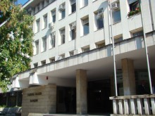 8 полицаи, задържани при акция "Палките" остават в ареста, двама с 3000 лв. гаранция 