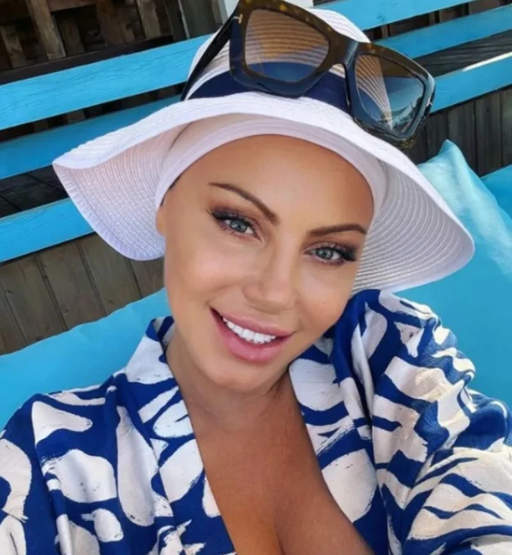 И на 54 тя привлича погледите на плажа