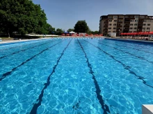 Силна буря потроши градския басейн в Асеновград