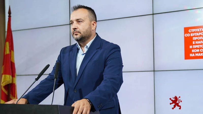 Лефков: Българските политици действат активно срещу Северна Македония