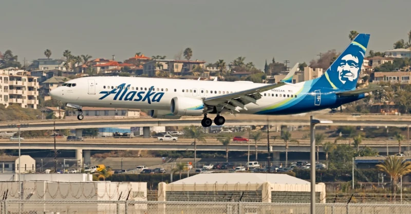 Alaska Airlines преустановява всички свои полети поради проблем в ИТ системите си