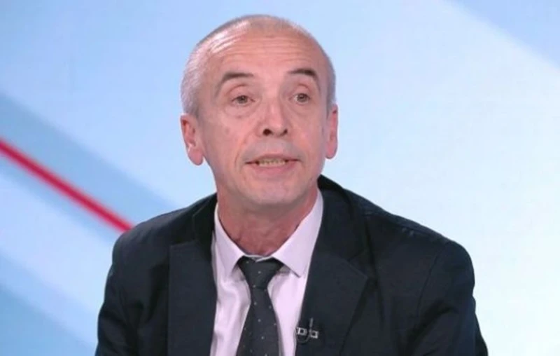 Доц. Атанас Мангъров: Това, което става сега, е все едно на пожарникарите да се плаща на загасен пожар