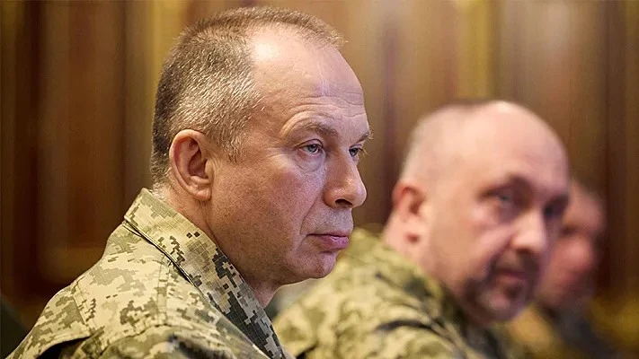 Руски медии: Бащата на Александър Сирски се лекува в една от най-скъпите клиники в Москва
