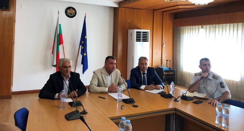В Смолян обсъдиха превантивни мерки срещу възникване на пожари, на места липсват доброволци